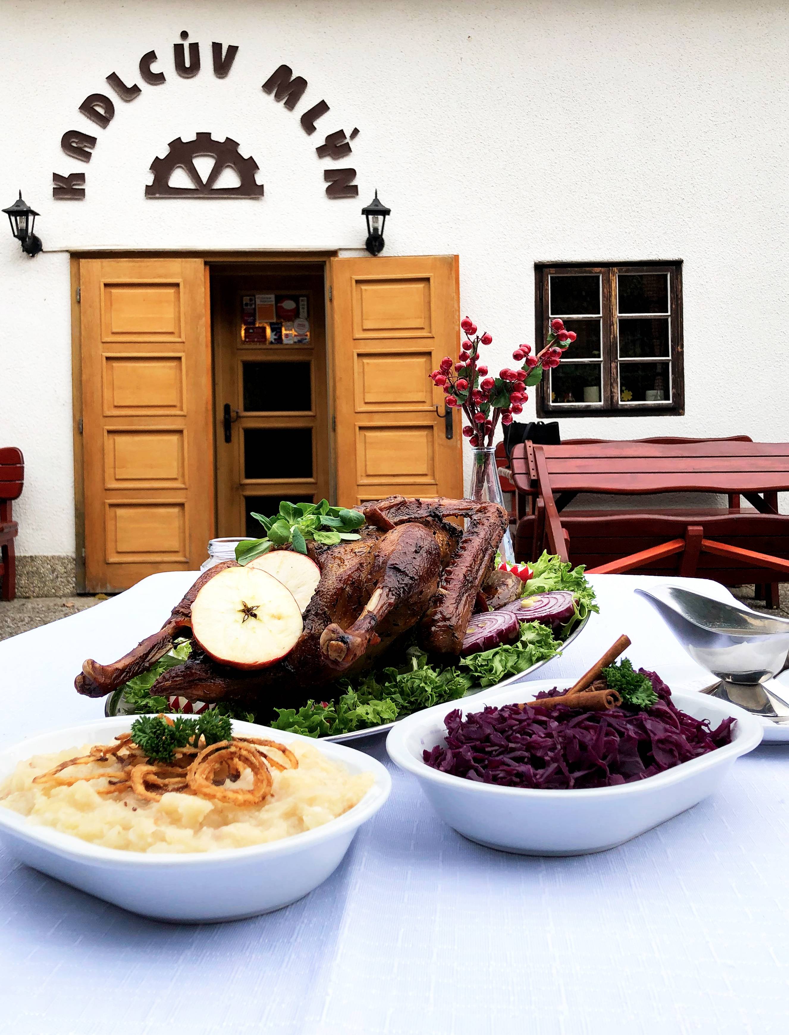 Svatomartinská husa - Restaurace Brno – Kadlcův Mlýn