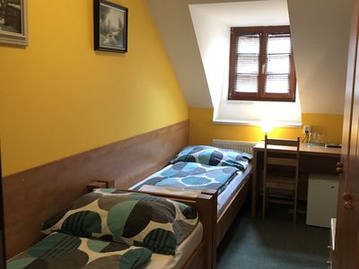 dvouluzkovy-pokoj-oddelene-postele-penzion-kadlcuv-mlyn-brno | Penzion v Brně