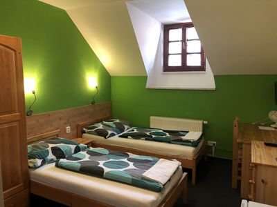 oddelene-postele-ve-dvouluzkovem-pokoj-kadlcuv-mlyn-brno | Penzion v Brně