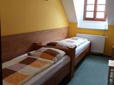 Ze školení nemusíte odjíždět domů – objevujte krásy Mariánského údolí a pak si odpočiňte v našem ubytování 